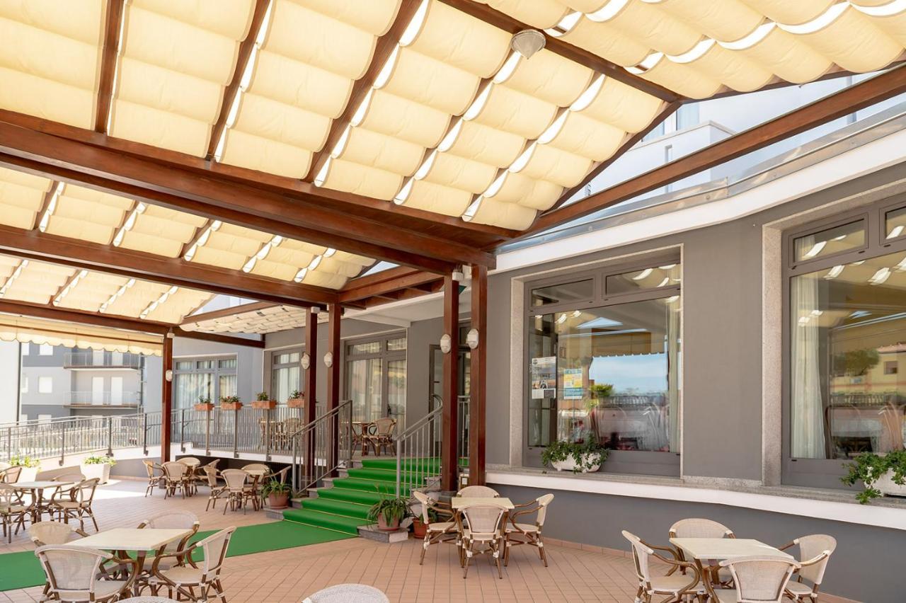 Hotel Milan 로솔리나 마레 외부 사진
