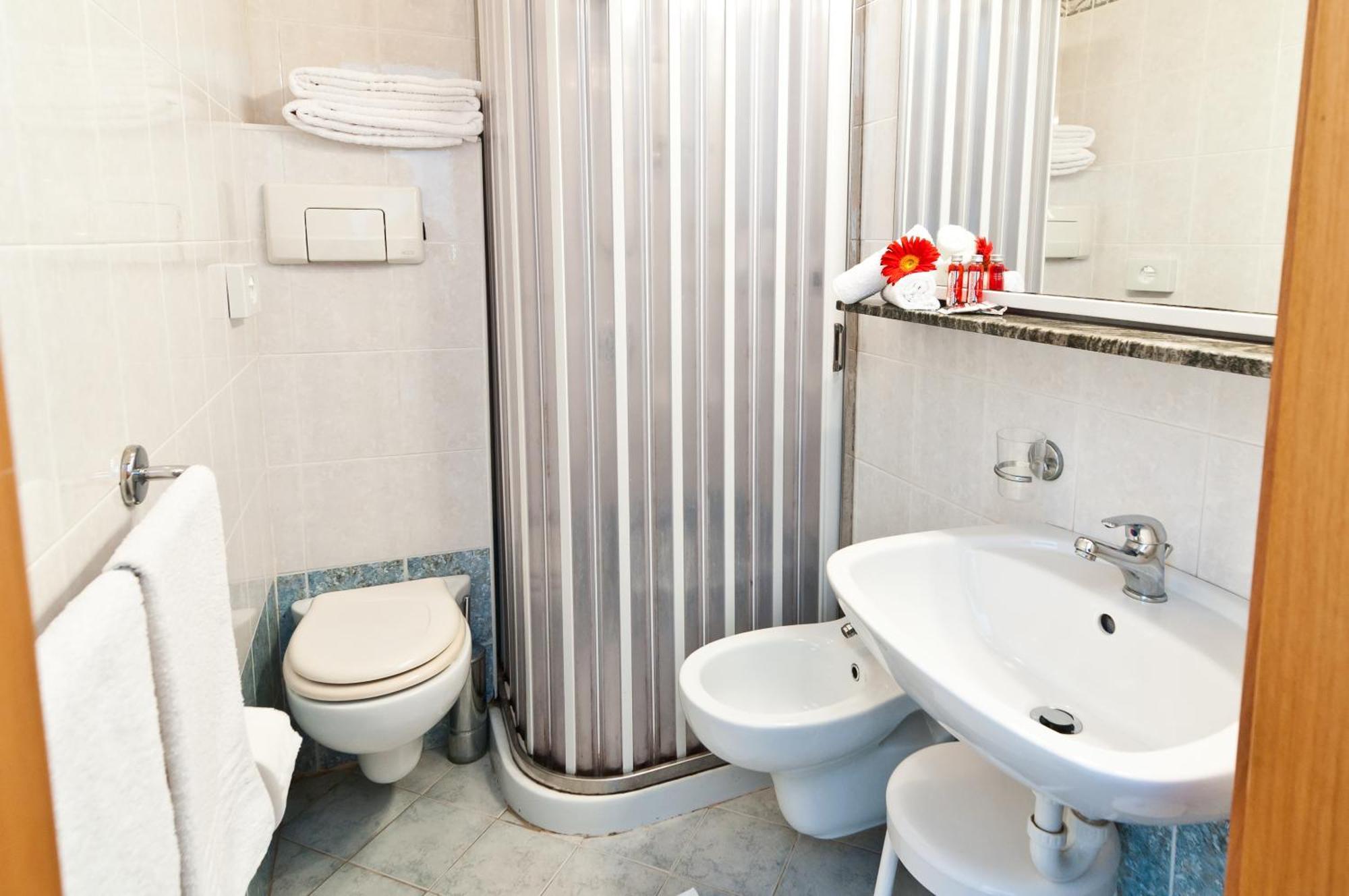 Hotel Milan 로솔리나 마레 외부 사진